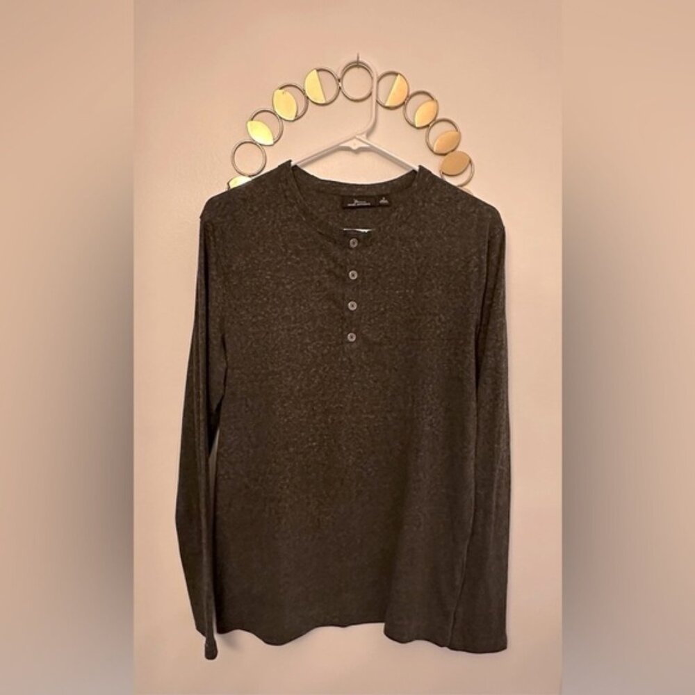 Marc Anthony Mens Henley Tee Shirt Dark Grey Color Size Small Long Sleeves.